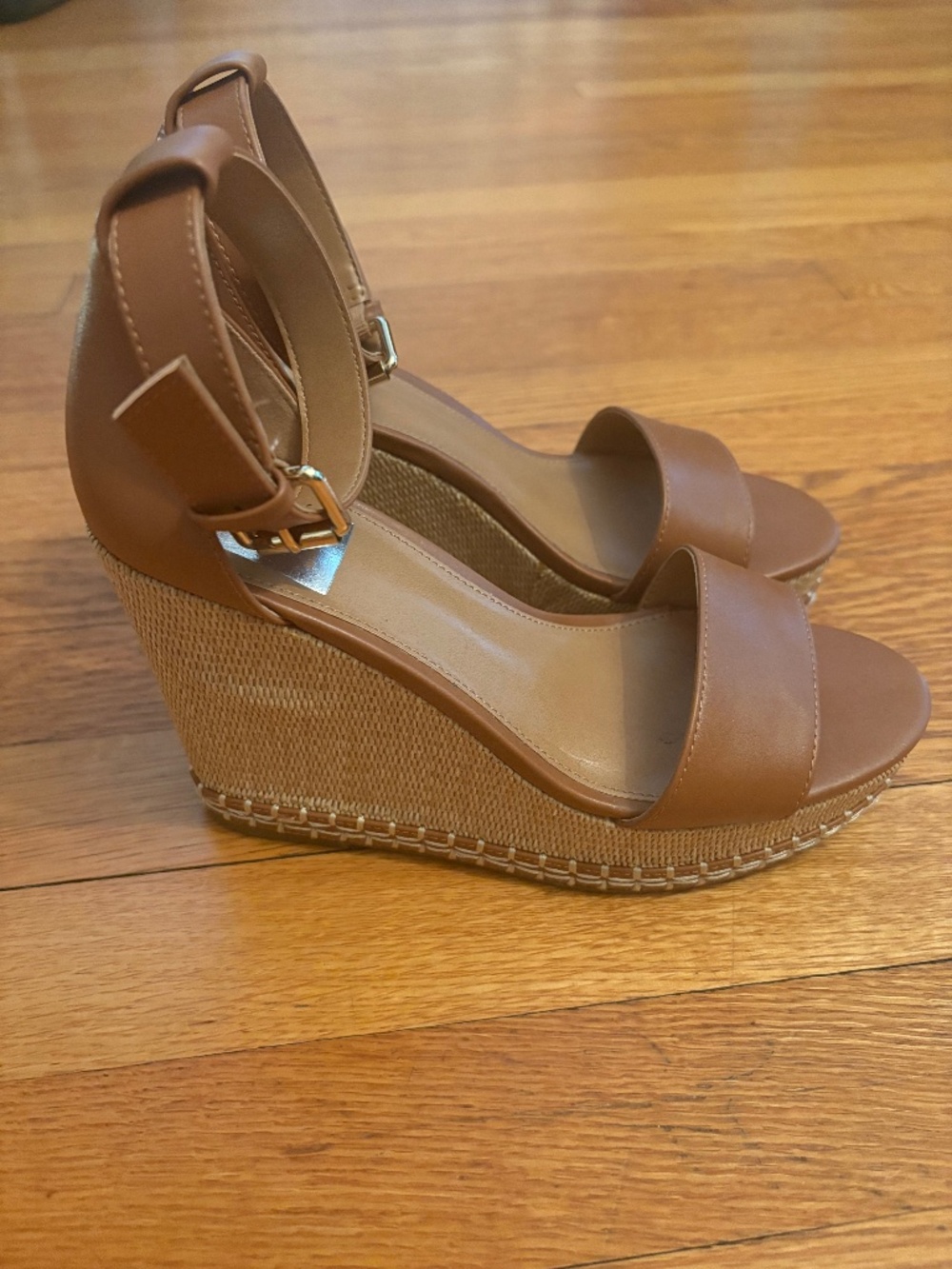 Dolce Vita Wedges sz 6
